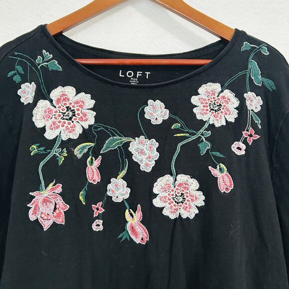 Loft Plus Top Women 24/26 Black Floral Embroidery Sweatshirt Cottage Casual Cozy - Picture 7 of 13